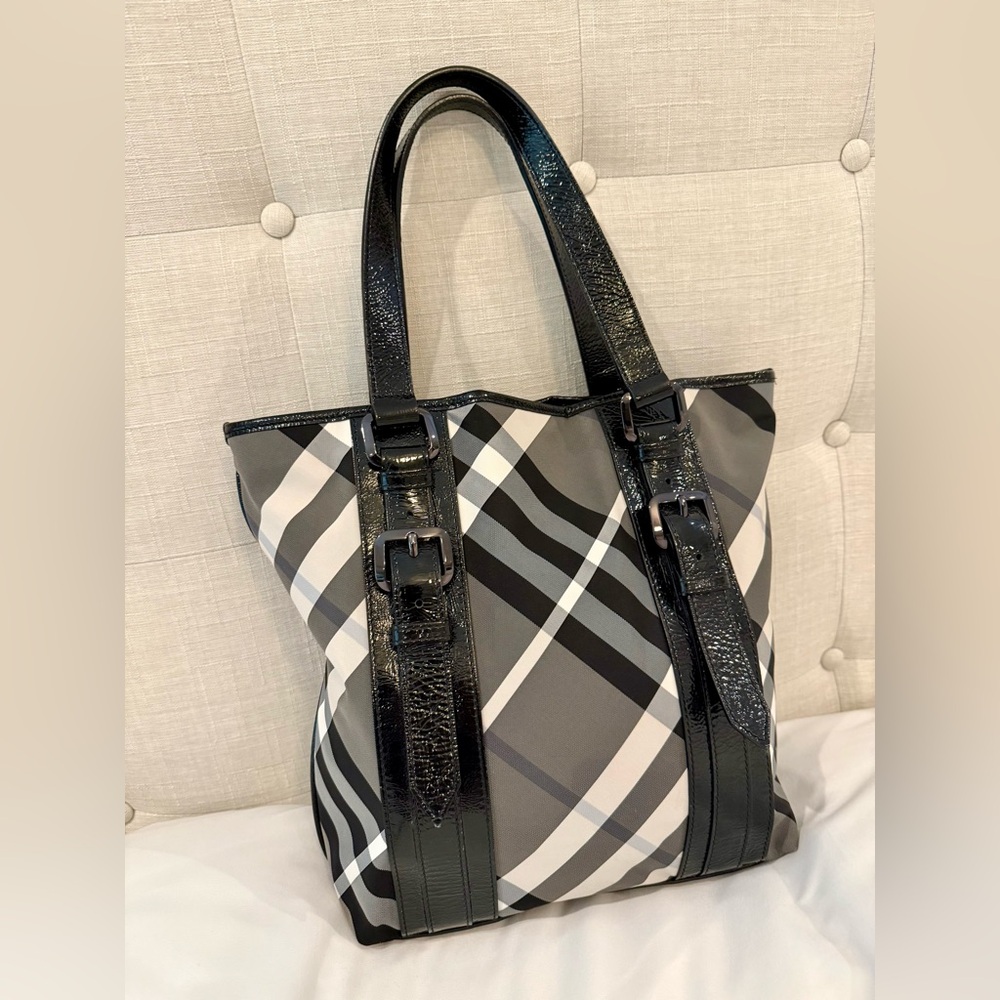 Burberry nova check black grey tote